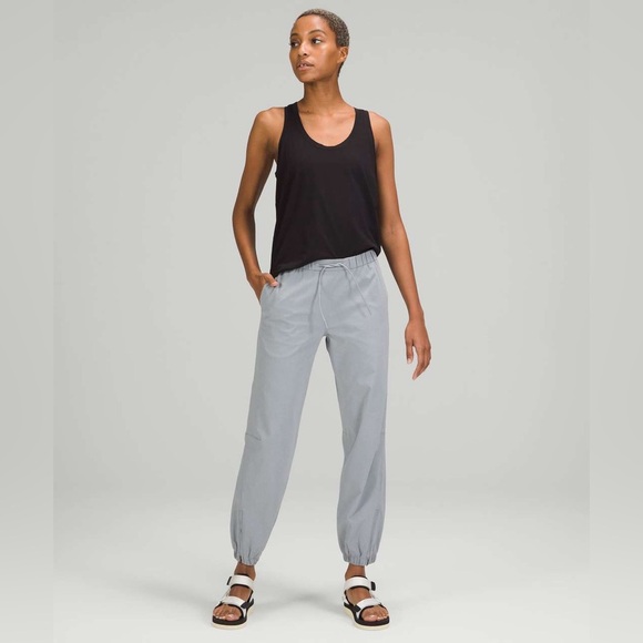 SOLD Lululemon Love Tank Top in Black Size 4 / 6 - Picture 4 of 7